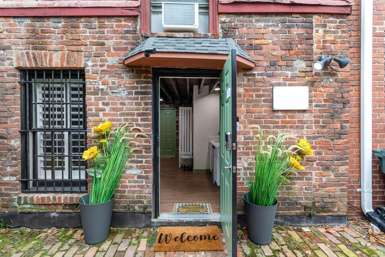 Private Loft Carriage House Walk Score 95 Alexandria Kültér fotó